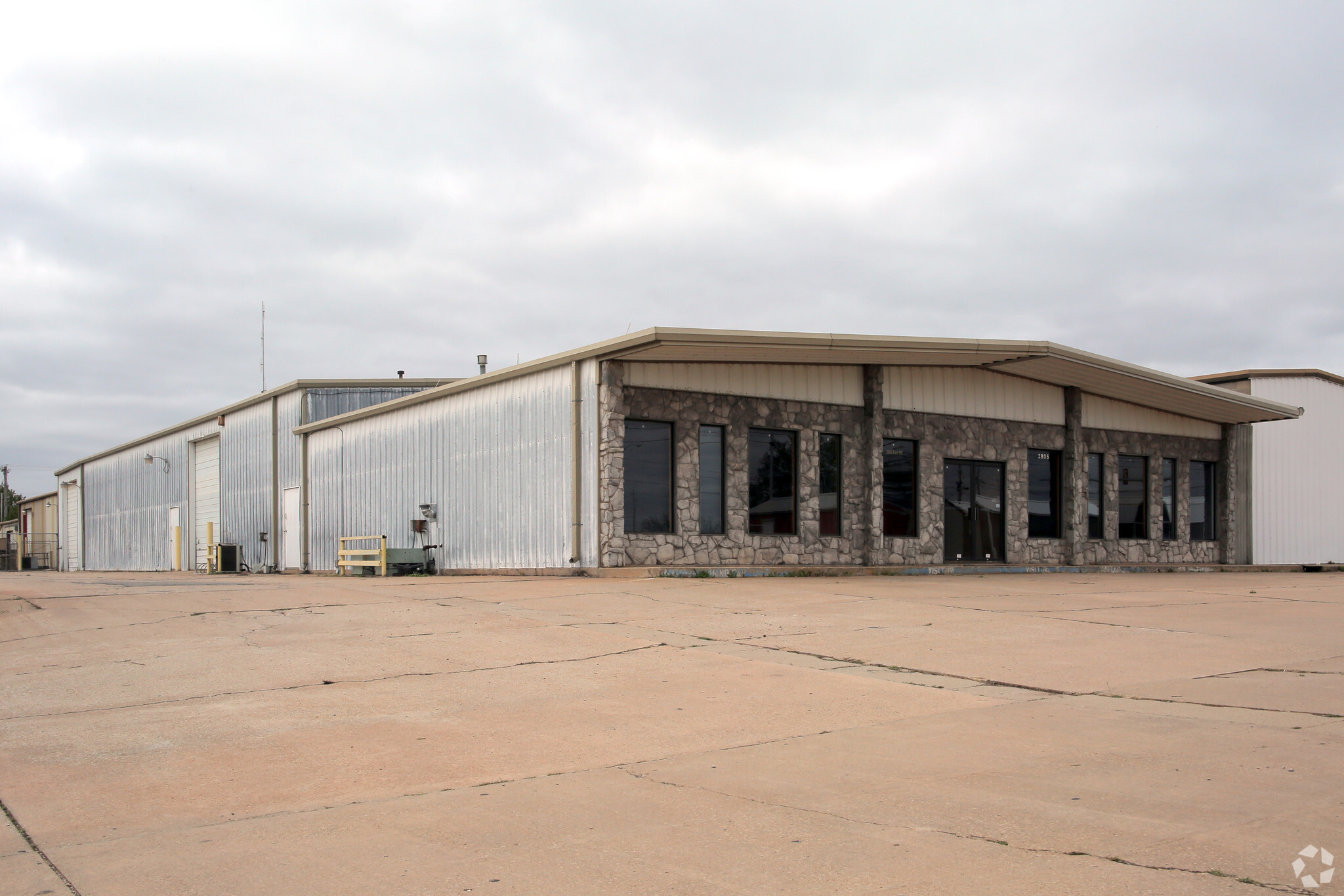 2805 E 6th Ave, Stillwater, OK for sale Primary Photo- Image 1 of 16