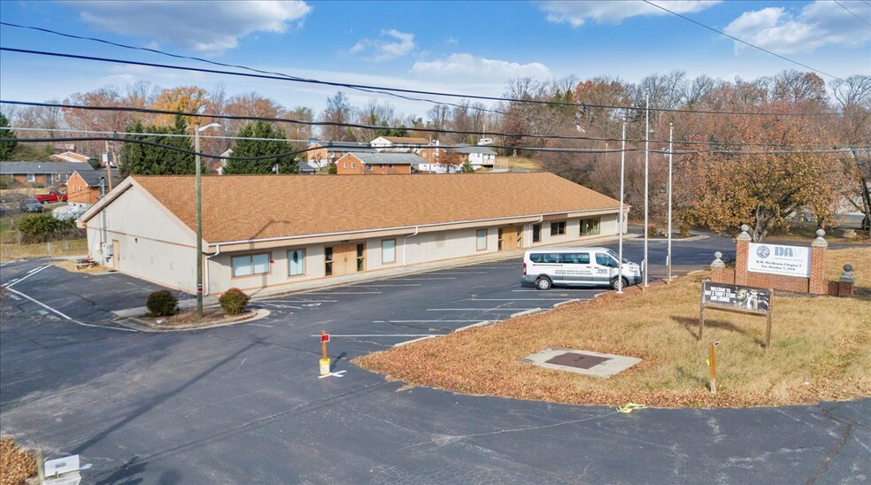 2383 Roanoke Blvd, Salem, VA for sale - Building Photo - Image 1 of 9