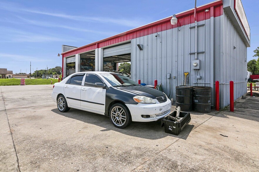 3566/3590 Washington Blvd., Beaumont, TX for sale - Building Photo - Image 3 of 29