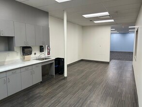 22 N Euclid Ave, Saint Louis, MO for lease Building Photo- Image 2 of 2