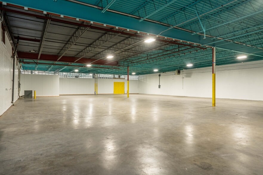 I-91 Distribution Center - Flexible Sizes - Warehouse