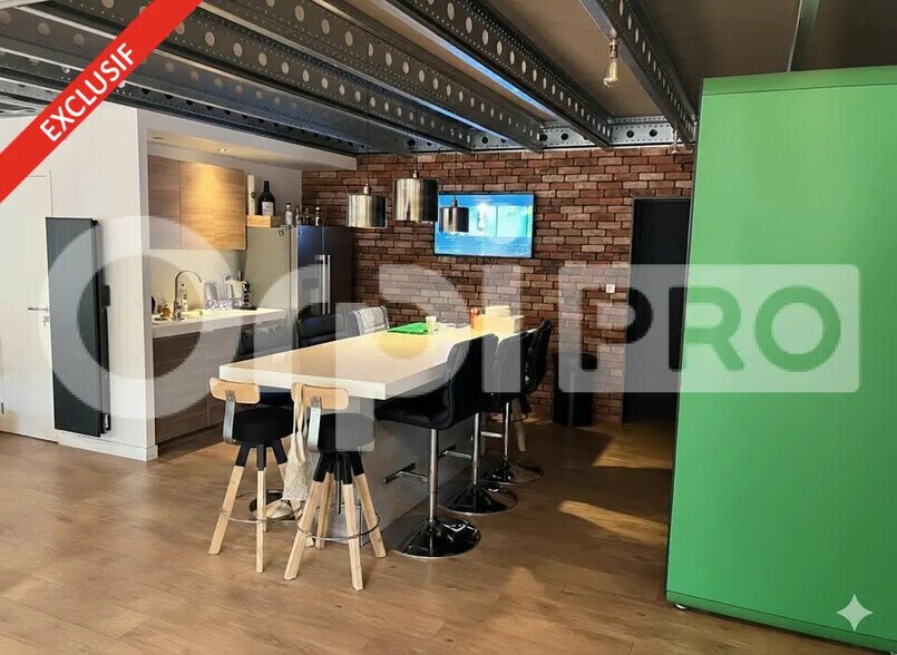 Flex in Les Ulis for sale - Building Photo - Image 3 of 6