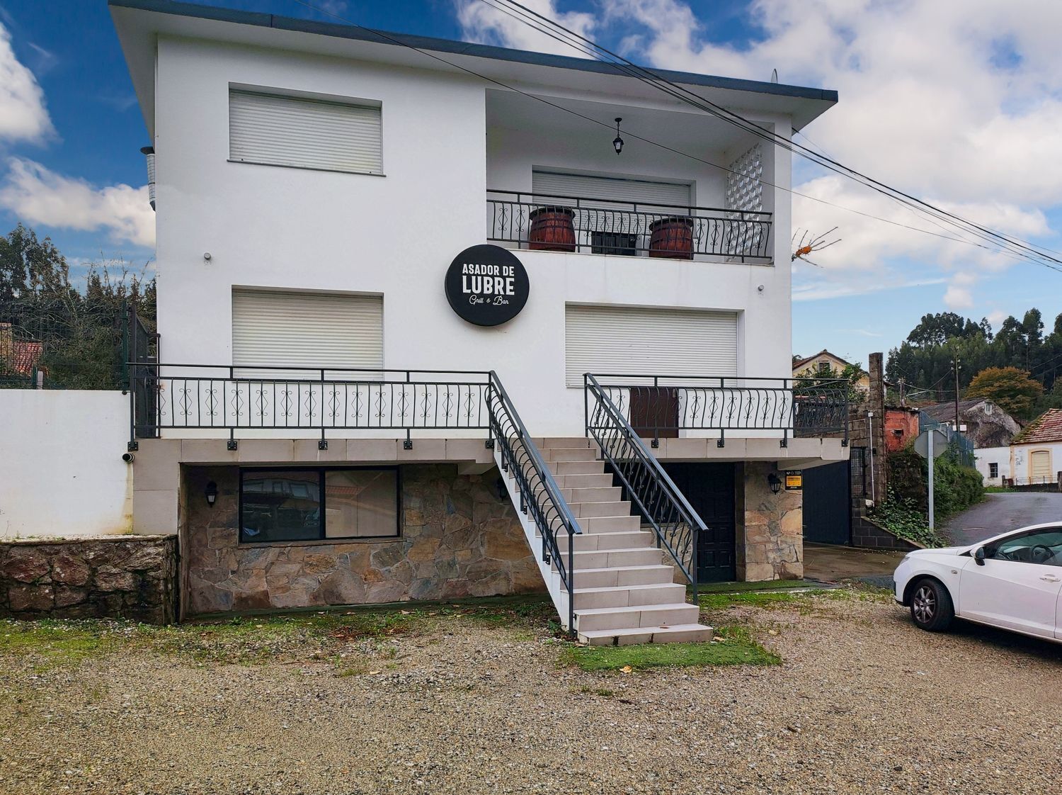 Retail in Bergondo for lease Building Photo- Image 1 of 35