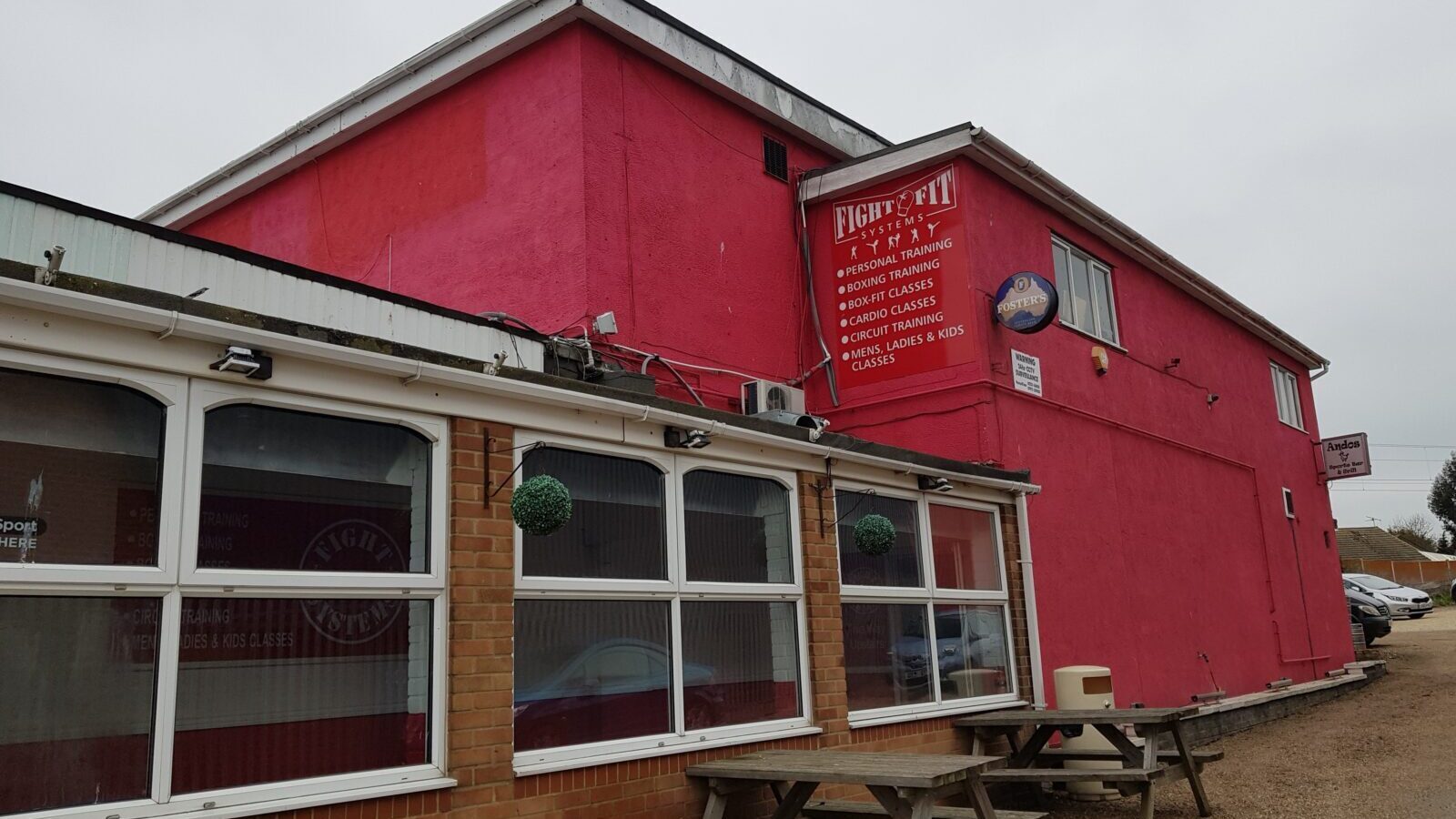 61 Valley Rd, Clacton On Sea for sale Primary Photo- Image 1 of 1