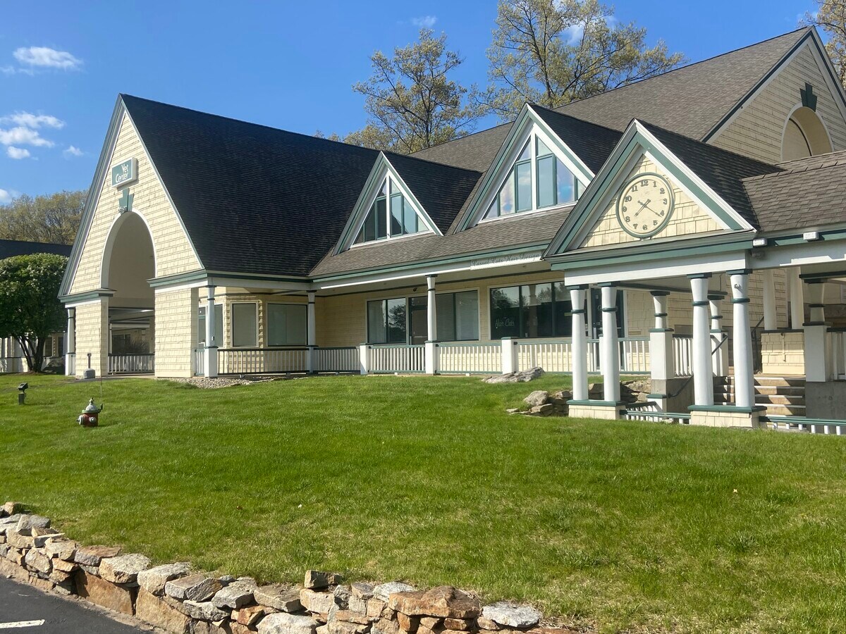 1461 Hooksett Rd, Hooksett, NH 03106