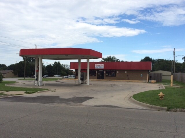 2447 W 6th St, Lawrence, KS for sale - Building Photo - Image 1 of 1