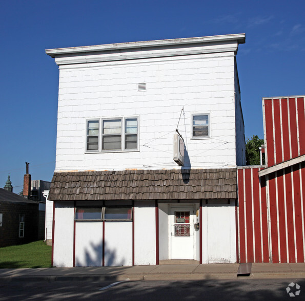 120 1st St N, Montgomery, MN for lease - Building Photo - Image 3 of 13