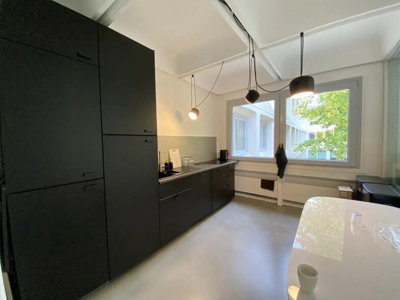 Office in Rennes for lease - Interior Photo - Image 2 of 6