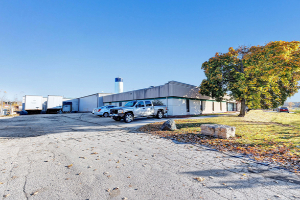 2330 Pamperin Rd, Howard, WI for sale - Building Photo - Image 2 of 15