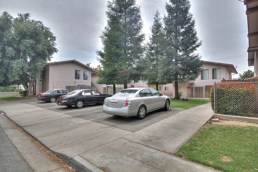 1136 Helm Ave, Clovis, CA for sale - Building Photo - Image 1 of 1