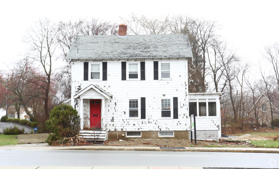 236 Cochituate Rd, Framingham, MA for sale - Primary Photo - Image 1 of 1