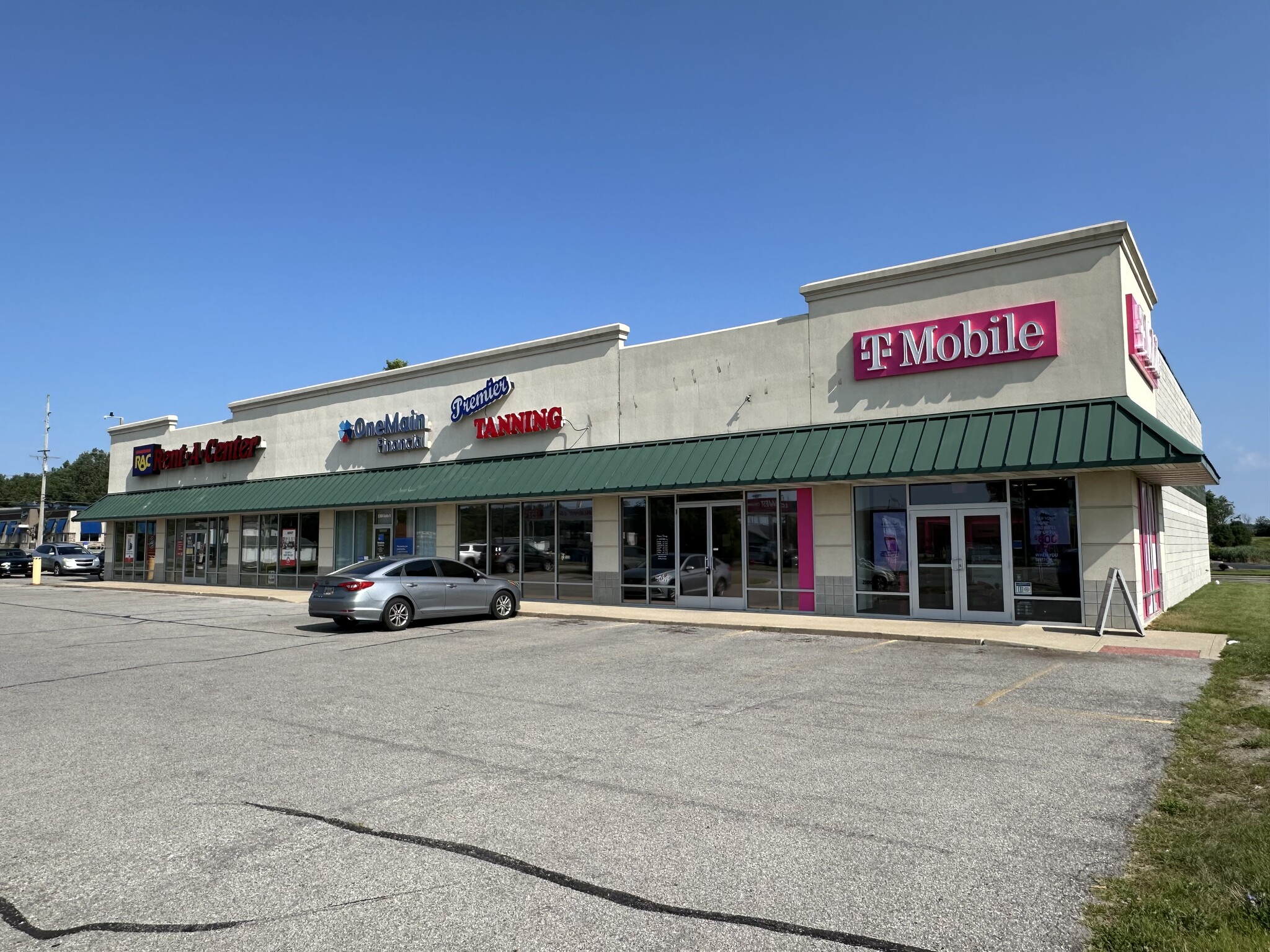 2200 N Wayne St, Angola, IN for lease Building Photo- Image 1 of 6