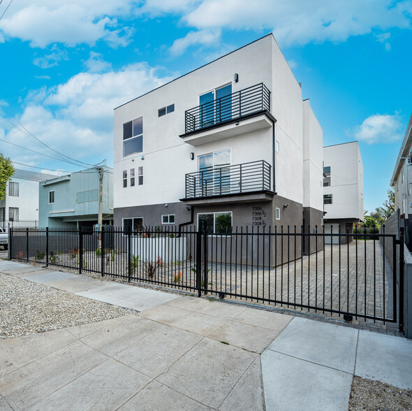 7306 Independence Ave, Canoga Park, CA for sale - Primary Photo - Image 1 of 1