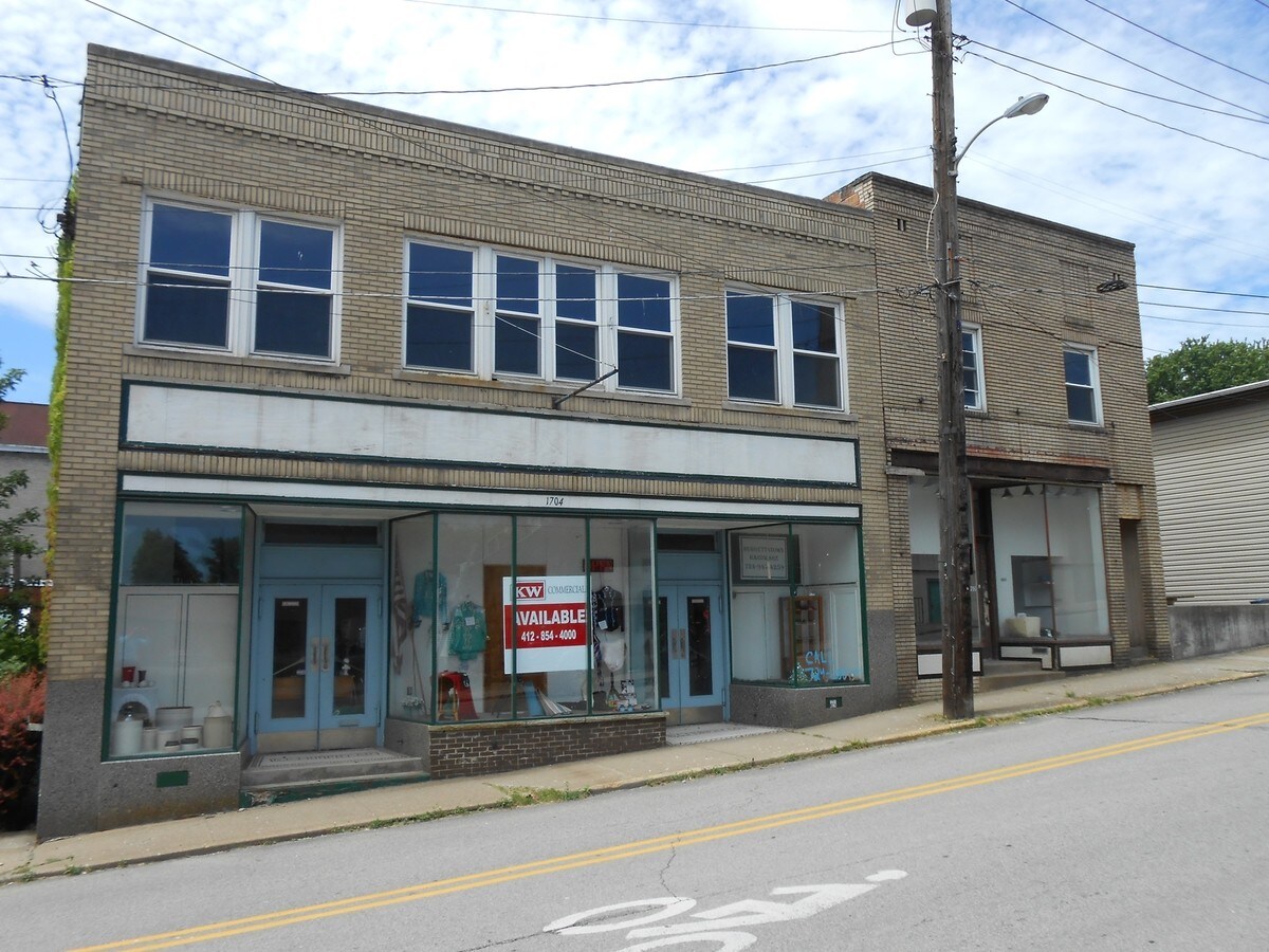 16081712 Main St, Burgettstown, PA 15021