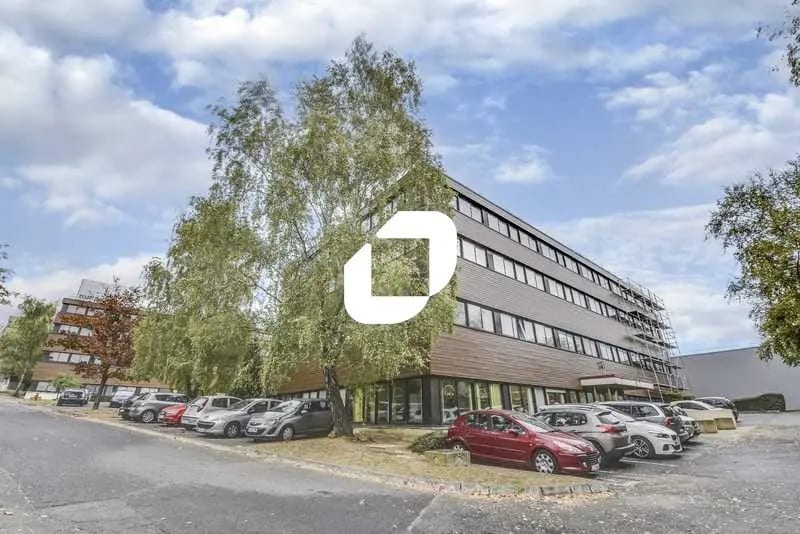 Office in Palaiseau for lease - Building Photo - Image 1 of 11
