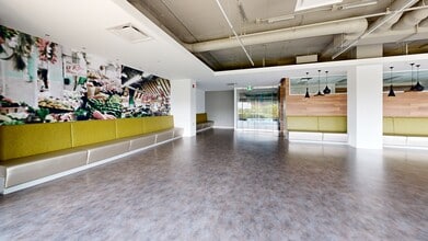 7101 Av du Parc, Montréal, QC for lease Matterport 3D Scan- Image 1 of 5