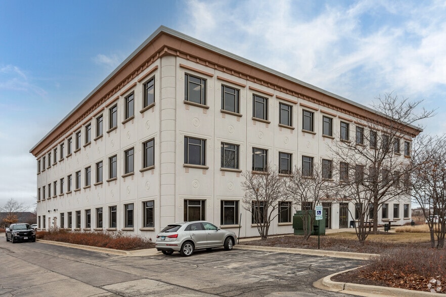 2401 Ravine Way, Glenview, IL for lease - Building Photo - Image 3 of 13