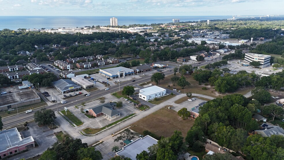 2556 Marcia Ct, Biloxi, MS for sale - Building Photo - Image 2 of 10