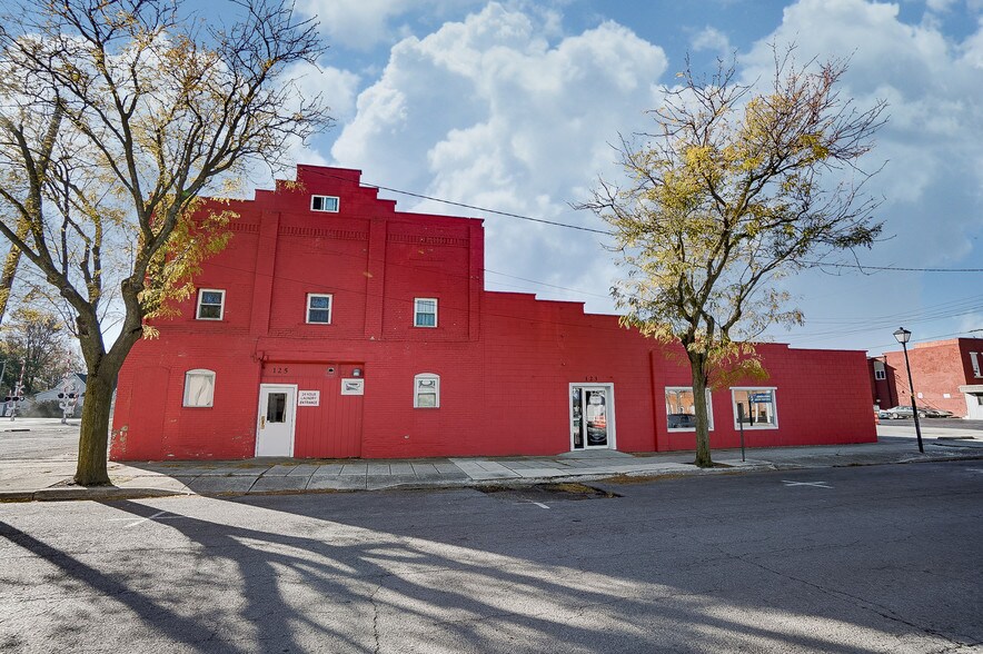123-125 Buckeye Ave, Ada, OH for sale - Building Photo - Image 1 of 1