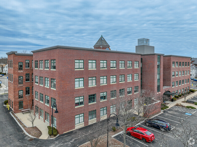 260 Charles St, Waltham, MA for lease - Building Photo - Image 2 of 5