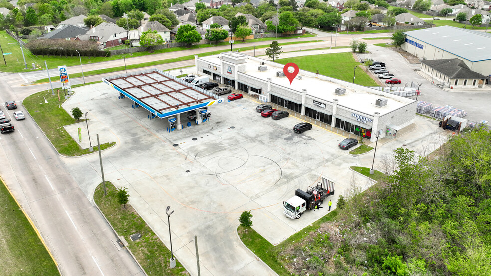 12311 Bammel North Houston Rd, Houston, TX for lease - Building Photo - Image 3 of 10