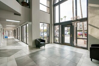 3102-3104 E Indian School Rd, Phoenix, AZ for lease Interior Photo- Image 2 of 2