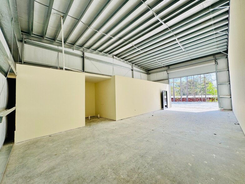 3720 W County Line Rd, Douglasville, GA for lease - Interior Photo - Image 2 of 9