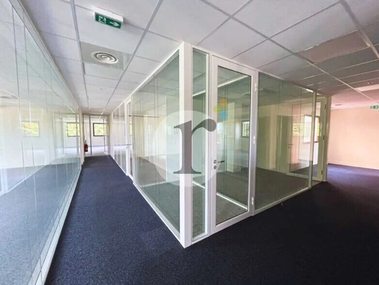 Office in Capinghem for lease - Interior Photo - Image 3 of 7