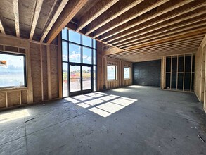 1018 Millennium Dr, Kingsport, TN for lease Interior Photo- Image 2 of 7