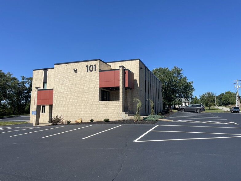 101 Orchard Dr, Trafford, PA for lease - Building Photo - Image 1 of 18