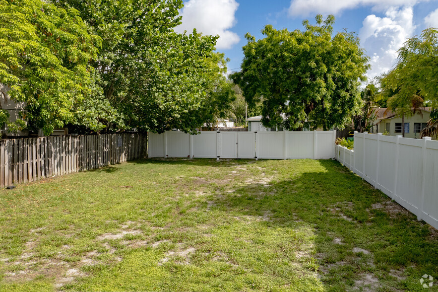 1501 SW 2nd Ave, Dania Beach, FL for sale - Primary Photo - Image 1 of 42