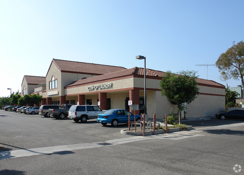 2362 N Oxnard Blvd, Oxnard, CA for lease - Building Photo - Image 1 of 3