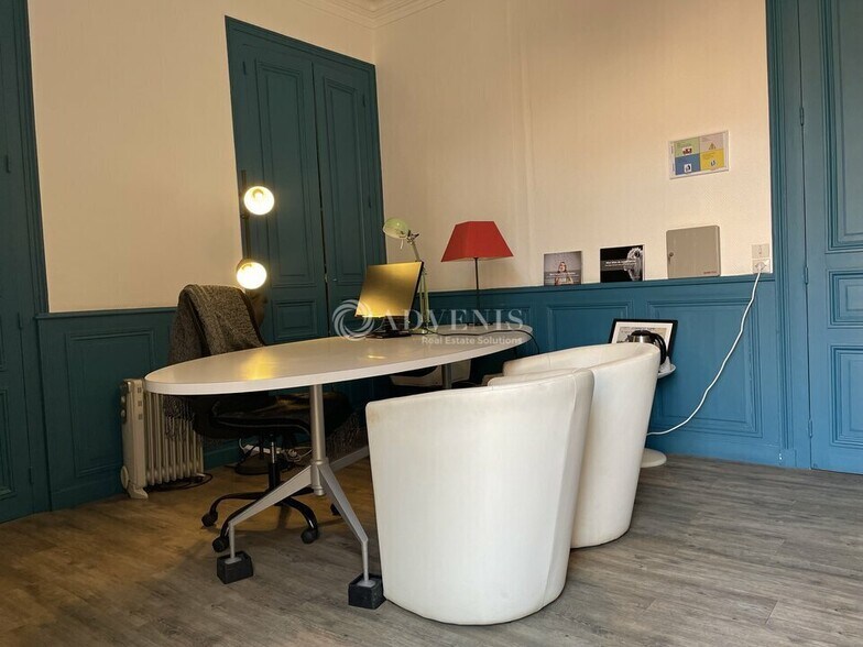 Office in Le Mans for lease - Interior Photo - Image 2 of 3