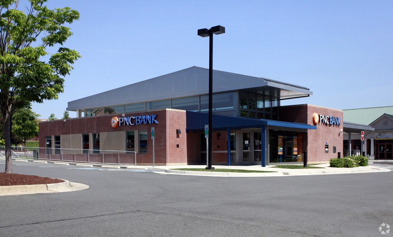 10042 Dumfries Rd, Manassas, VA 20110