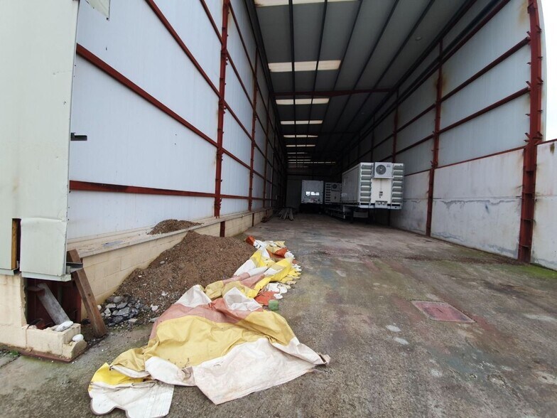 Industrial in SEVILLA for lease - Building Photo - Image 2 of 9