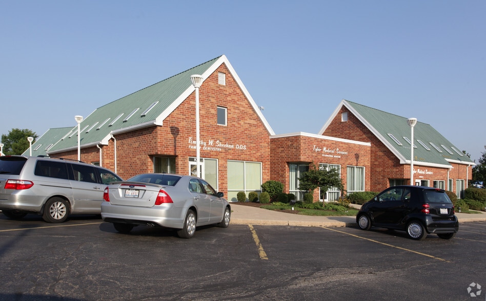 525 Tyler Rd, St Charles, IL for sale - Building Photo - Image 1 of 1