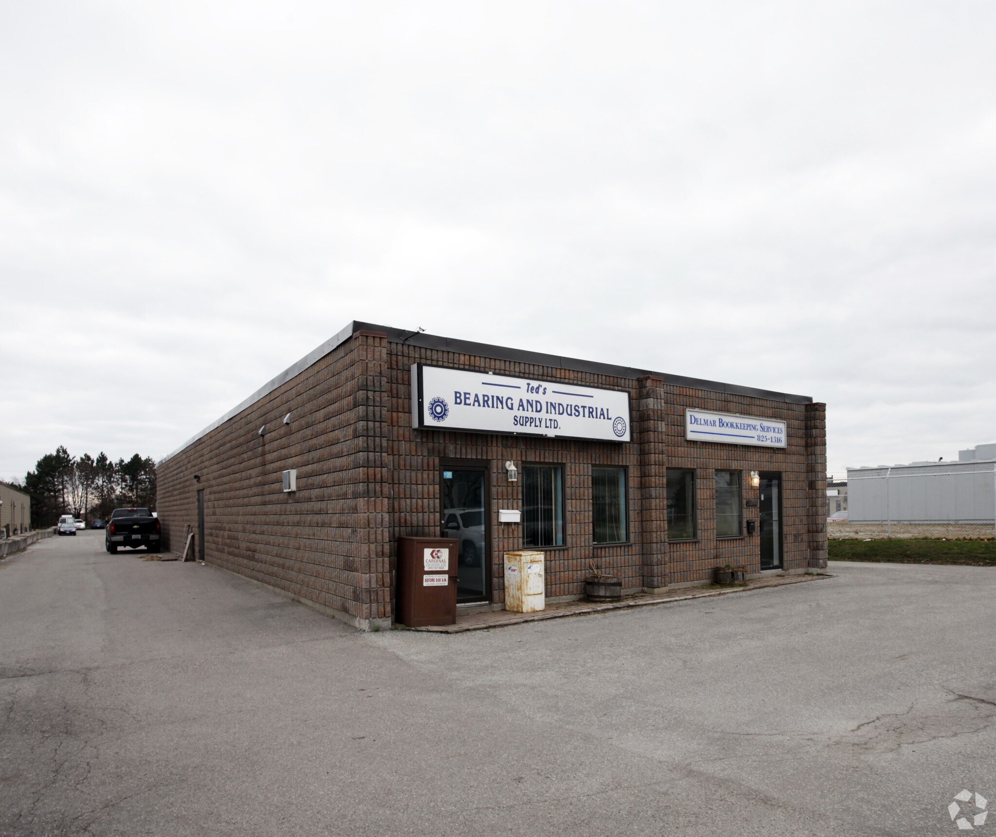 1244 Speers Rd, Oakville, ON for lease Primary Photo- Image 1 of 3