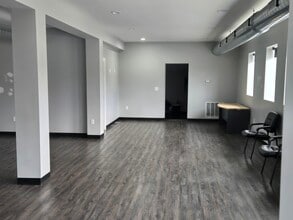 5150 Indianapolis Rd, Columbus, IN for lease Building Photo- Image 2 of 3