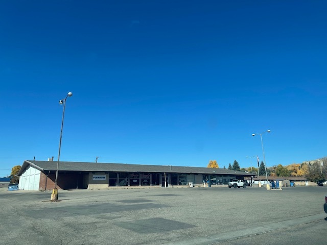 556-585 Pershing St, Craig, CO for lease - Building Photo - Image 2 of 3