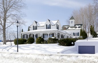 76 Lakeside Ave, Laconia, NH for lease Building Photo- Image 1 of 1