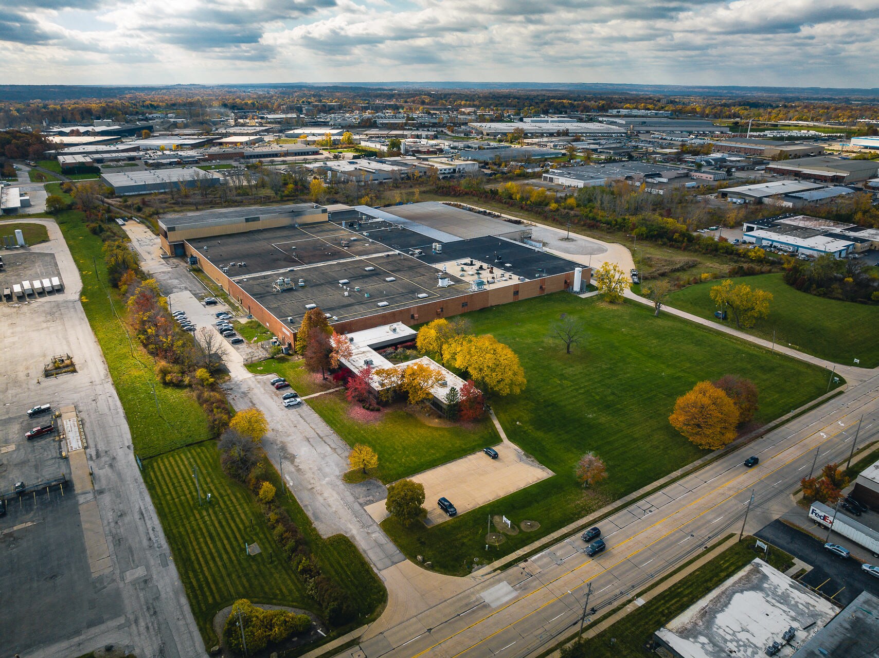 26300 Miles Rd, Bedford Heights, OH for lease Building Photo- Image 1 of 9