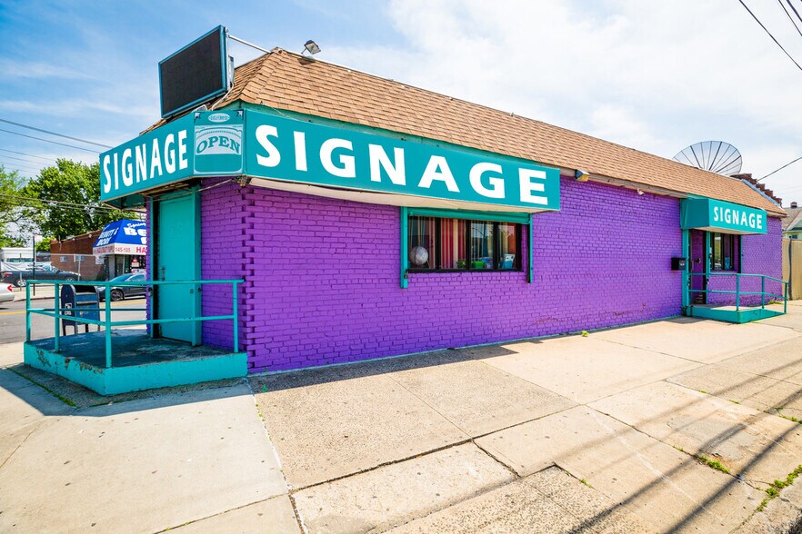 14588 Guy R Brewer Blvd, Jamaica, NY 11434