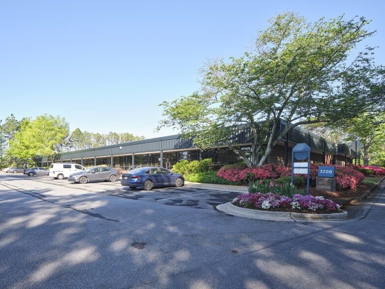 3200 Pointe Pky, Peachtree Corners, GA for lease - Building Photo - Image 3 of 8