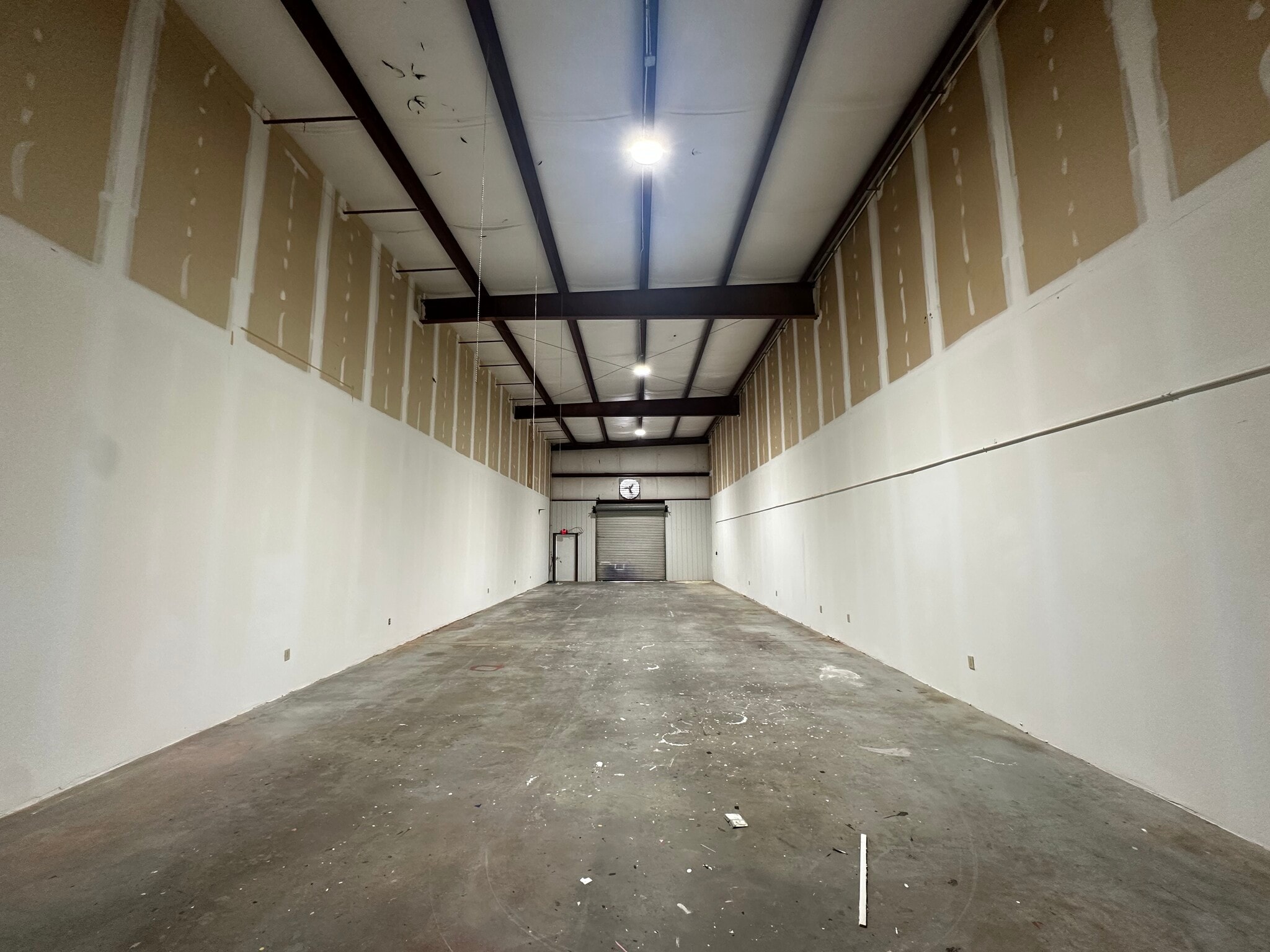 205-211 Mcdonough Pky, Mcdonough, GA for lease Interior Photo- Image 1 of 5