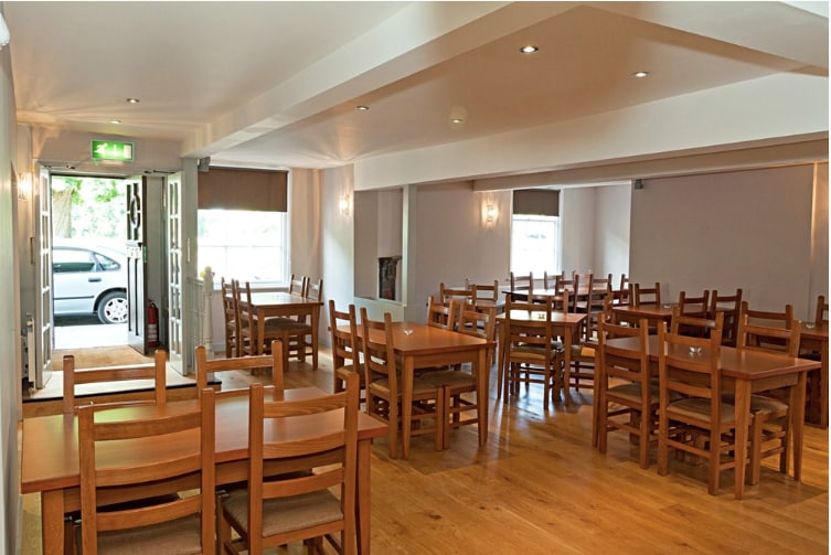 Hampton Court Rd, East Molesey for sale Interior Photo- Image 1 of 5