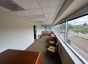 101 W County Line Rd, Littleton, CO for lease Interior Photo- Image 2 of 9