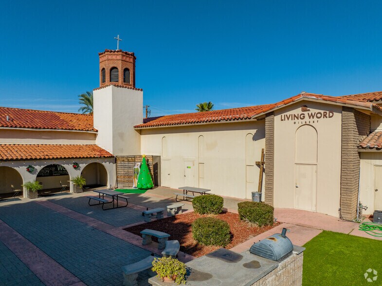 202 S Gilbert Rd, Gilbert, AZ for sale - Building Photo - Image 1 of 1