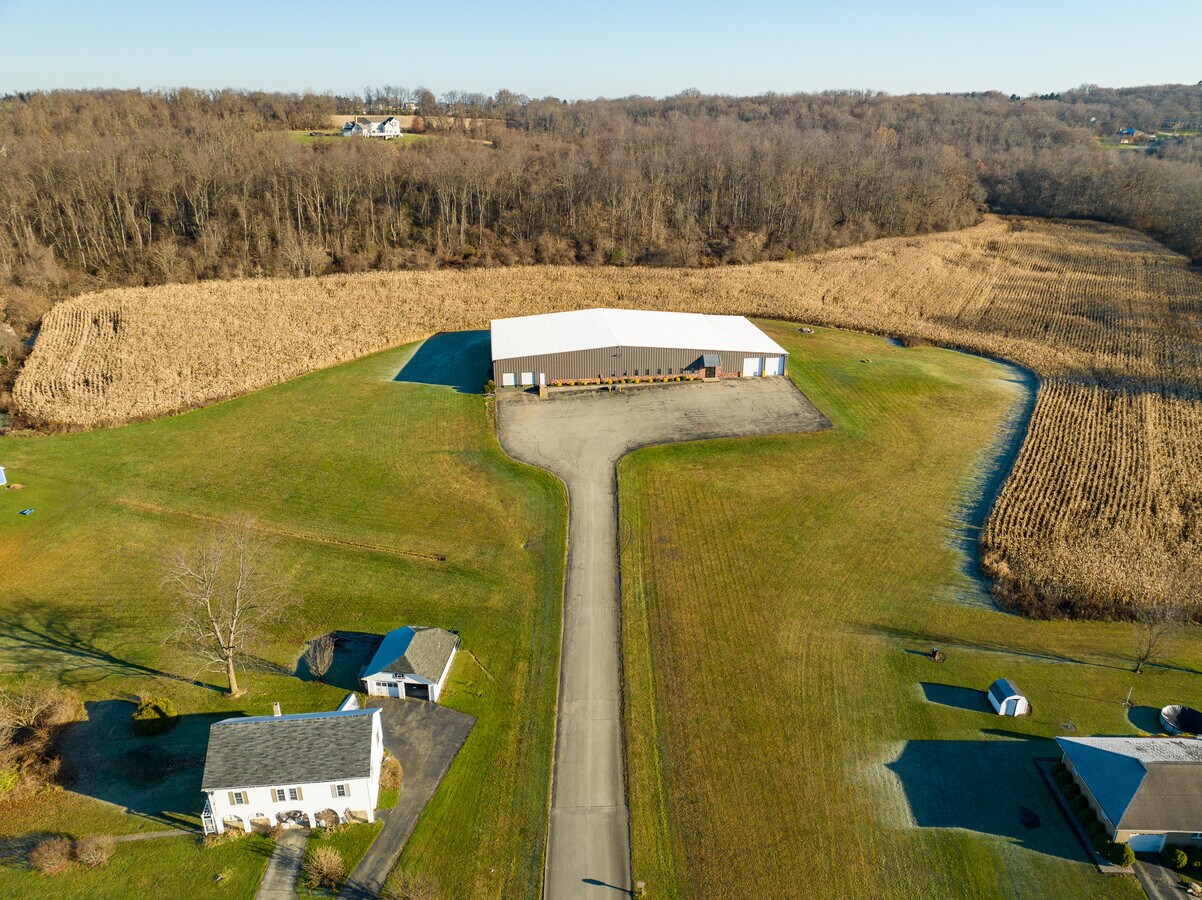 404 Everson Valley Rd, Everson, PA 15631