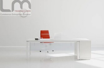 Office in Vincennes for lease Interior Photo- Image 1 of 3