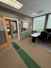 7175 SW Beveland St, Tigard, OR for lease Interior Photo- Image 2 of 5